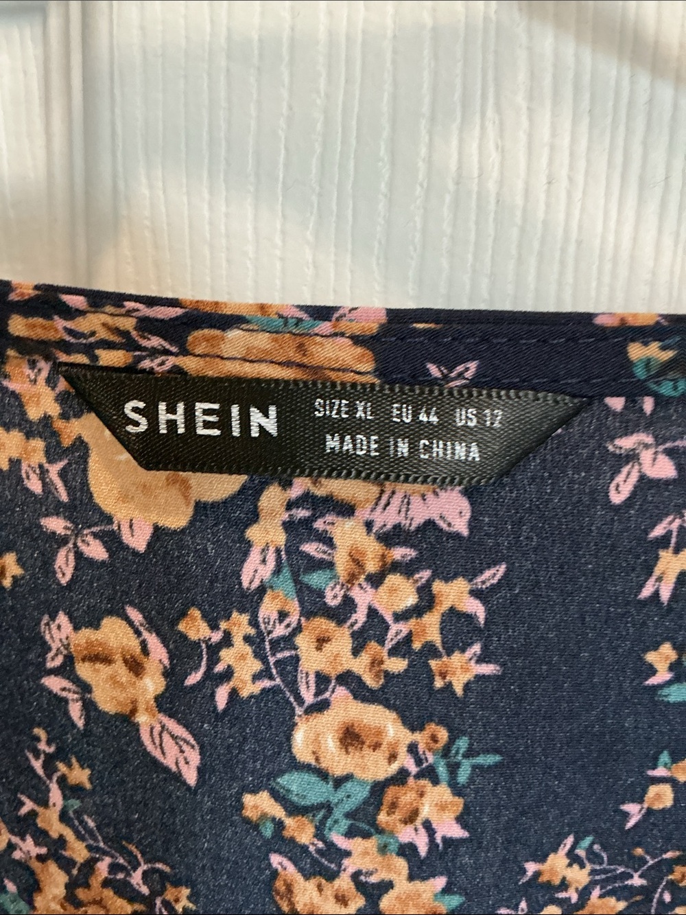 SHEIN Black Floral Short Sleeve Romper - Picture 4 of 6